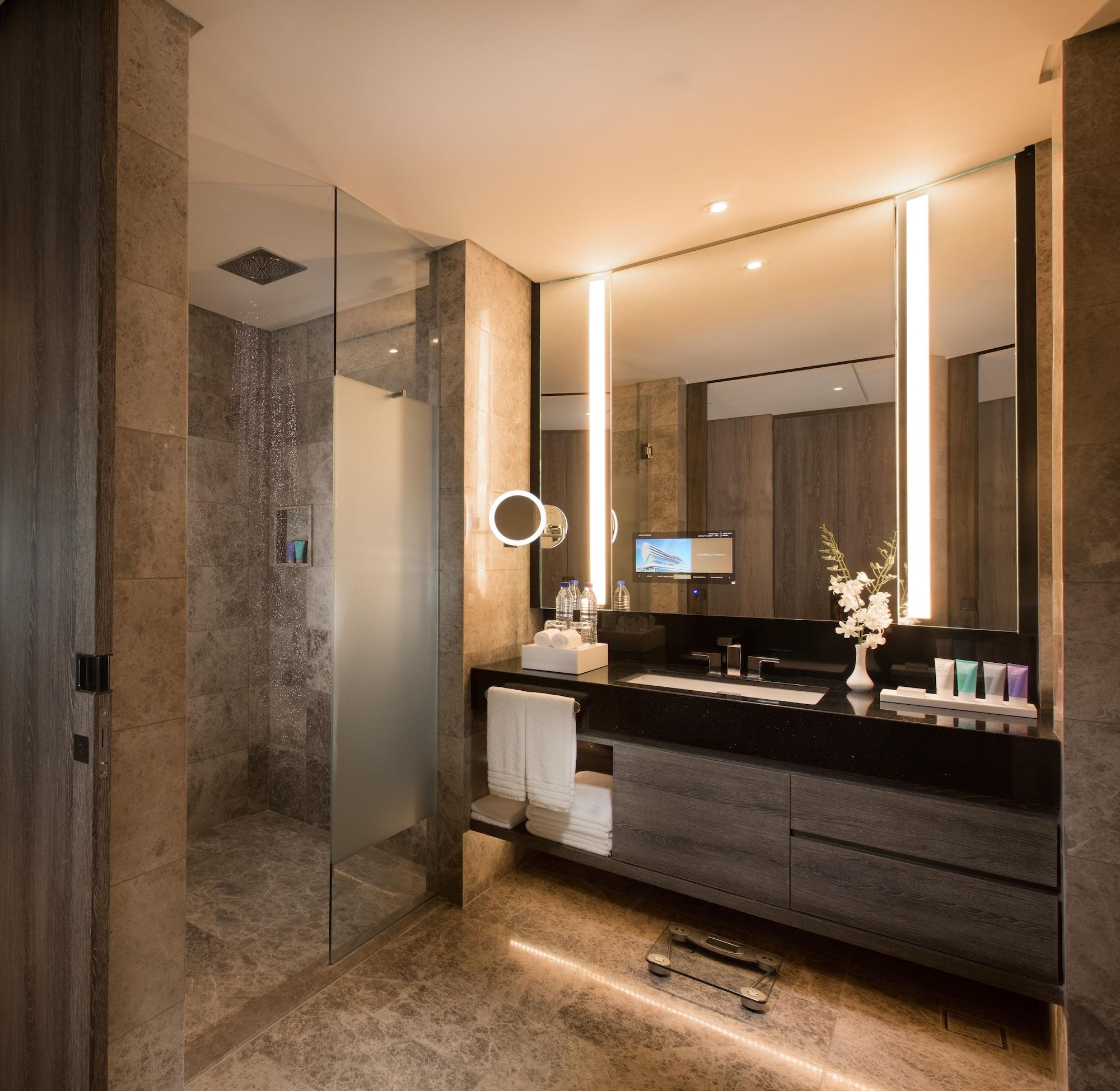 Hotel Conrad Manila 5*