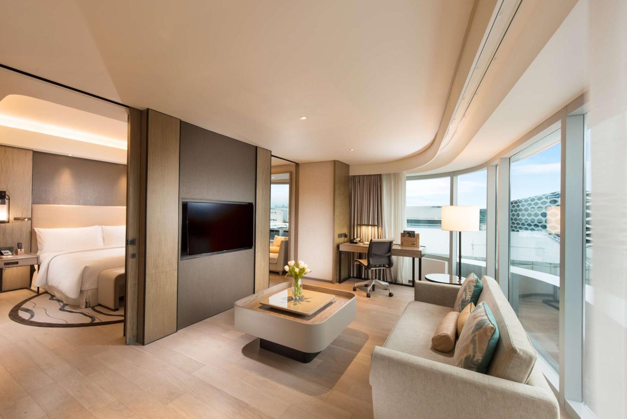 Conrad Manila 5* Pasay