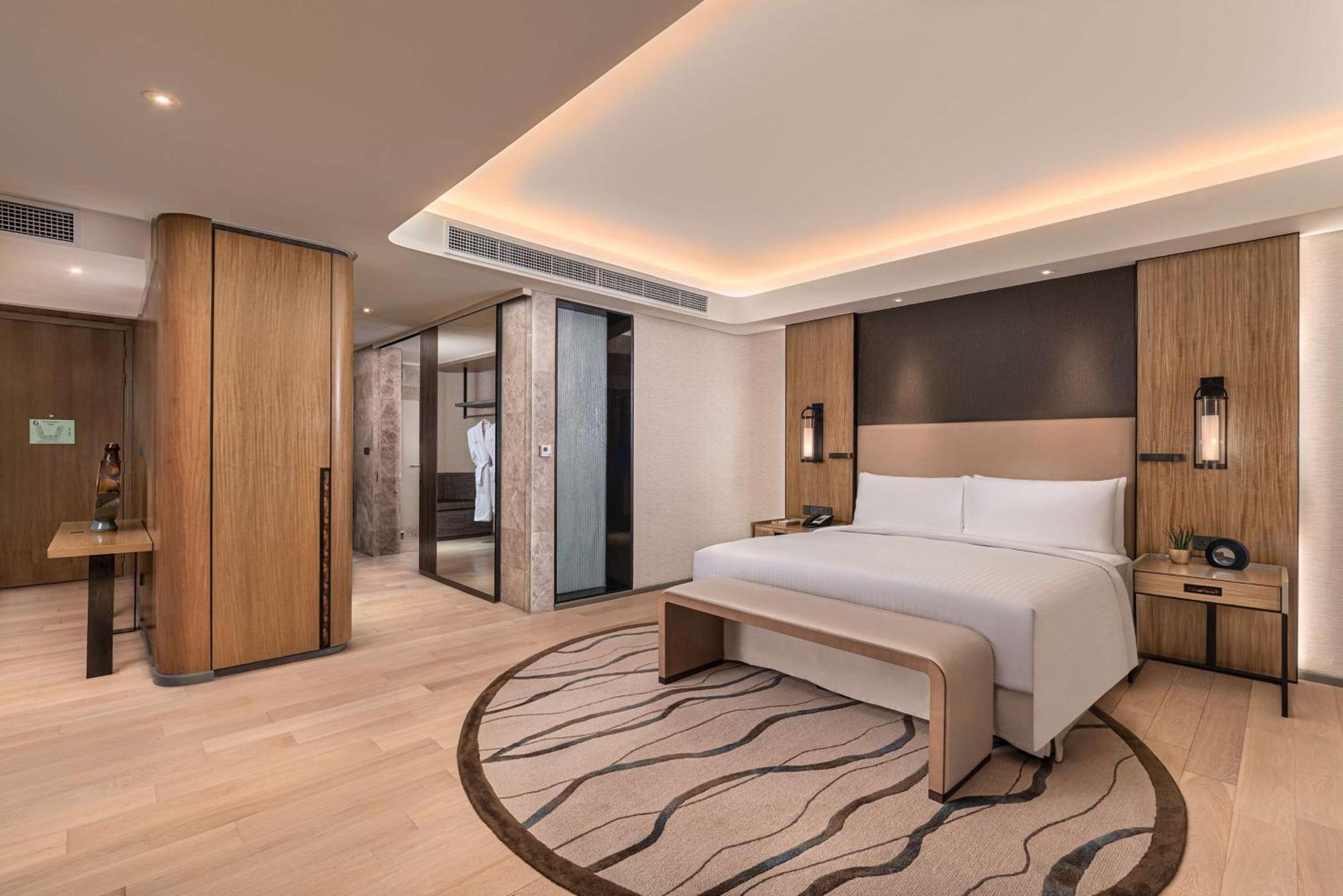 Conrad Manila