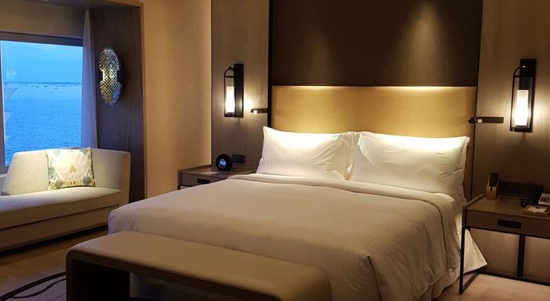 Conrad Manila