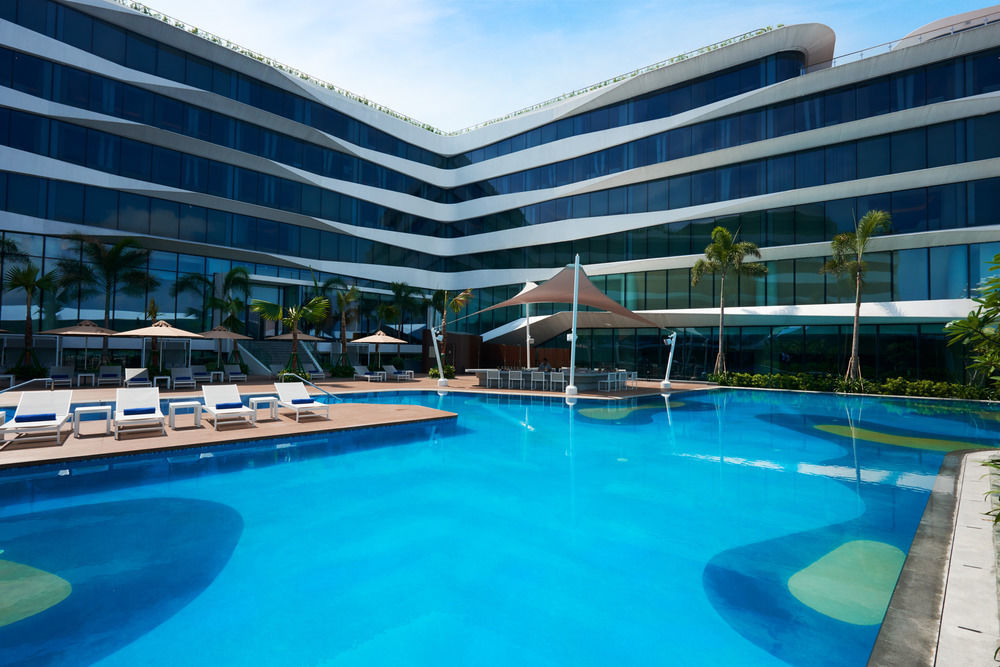Conrad Manila 5* Pasay